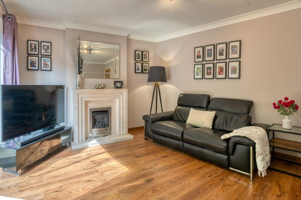 Westwood Avenue, Godley, Hyde photo 2