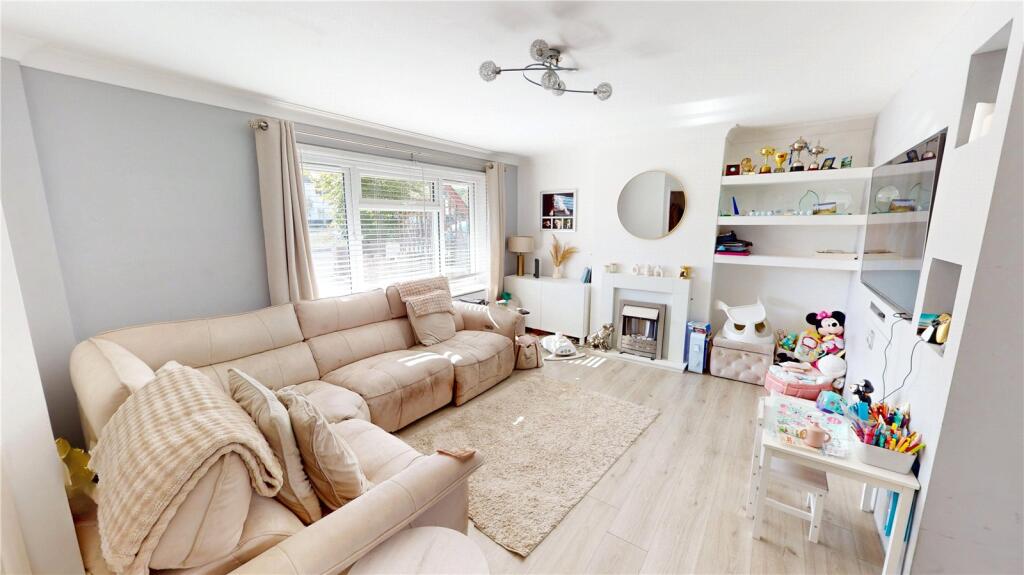 House in Chadwell St Mary, Essex - View 5