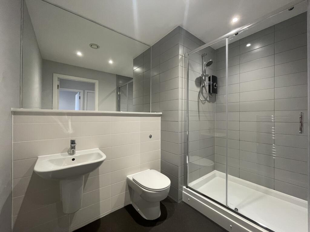 Apartment 17, 16 Crosby Road North, Waterloo, Liverpool L22 0AD photo 2