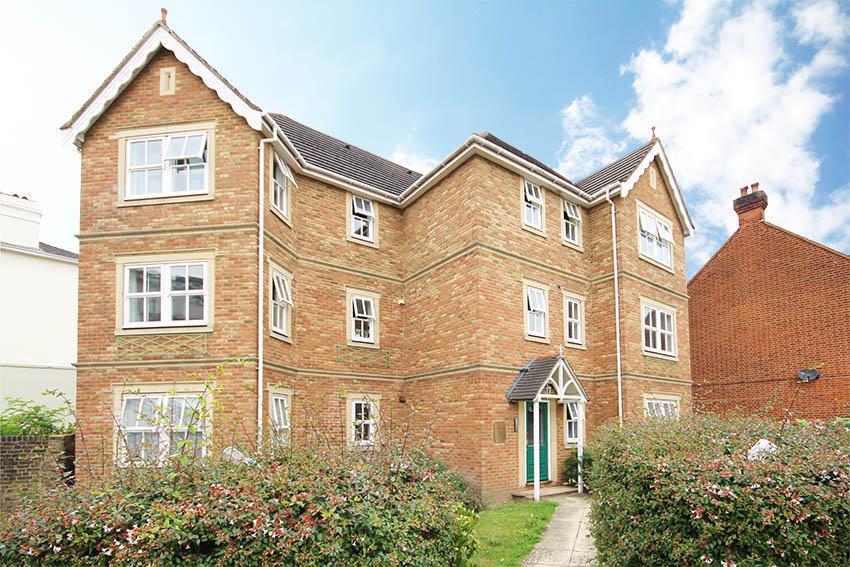 Main image of property: Kingston / Surbiton