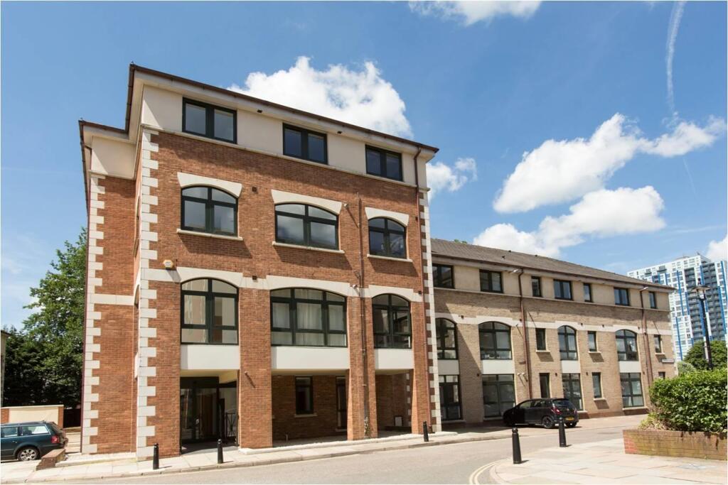 Main image of property: Corner Hall, HEMEL HEMPSTEAD