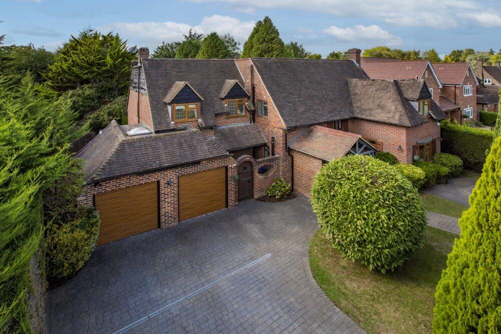 Main image of property: Walkwood Rise, Beaconsfield, Buckinghamshire, HP9