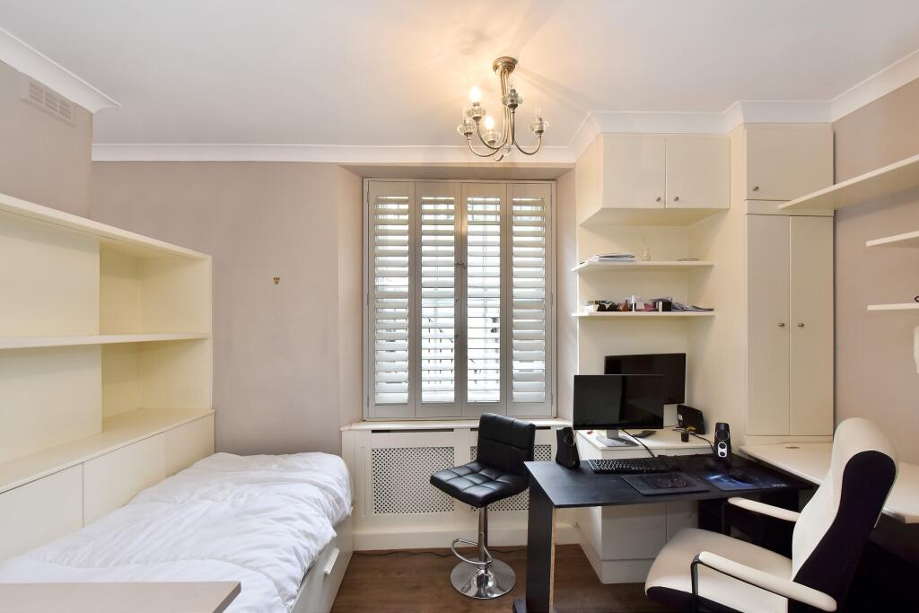 Main image of property: Warwick Way, London, SW1V