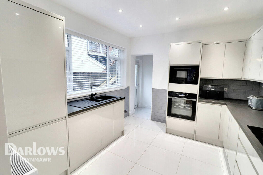 Falcon Terrace, Cwm photo 3