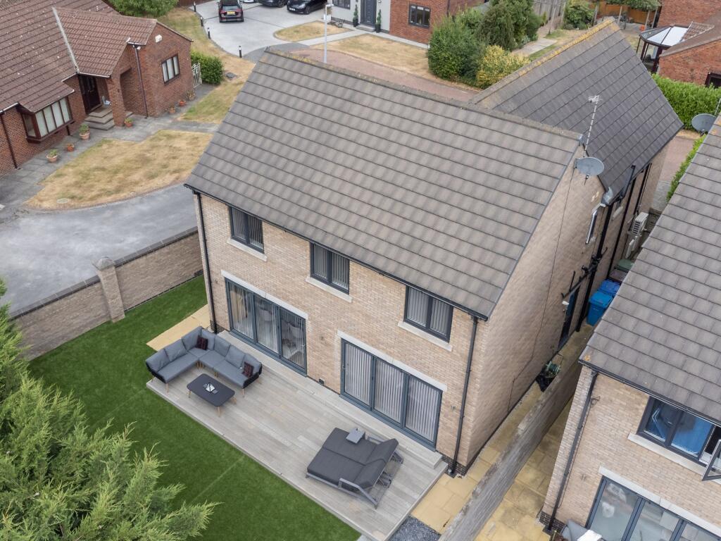 House in Hessle, Hessle Cliff, East Riding of Yorkshire - View 3