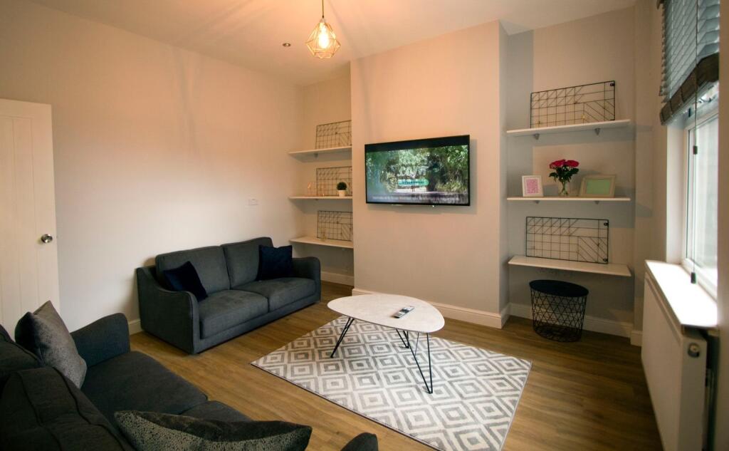 House in Nottingham - View 3