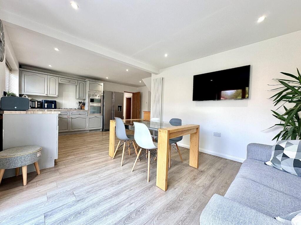 House in Northampton NN4, East Hunsbury - View 5