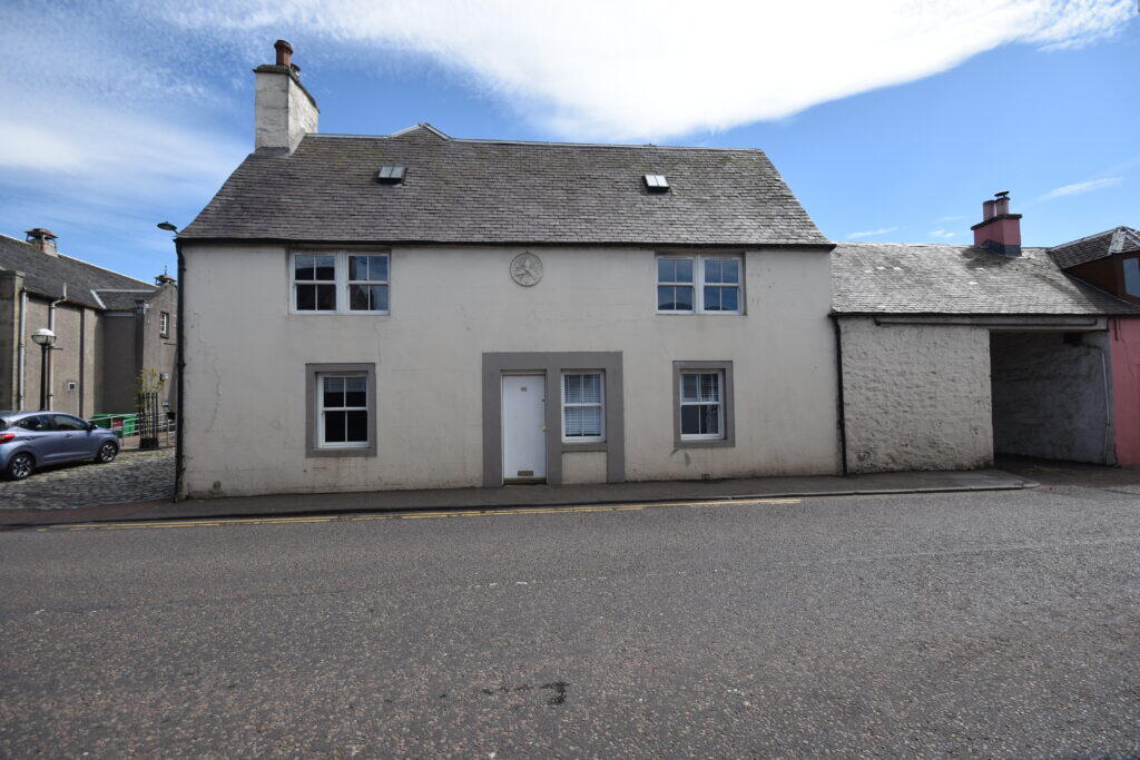 Main image of property: 68 Main Street, Carnwath ML11 8JZ