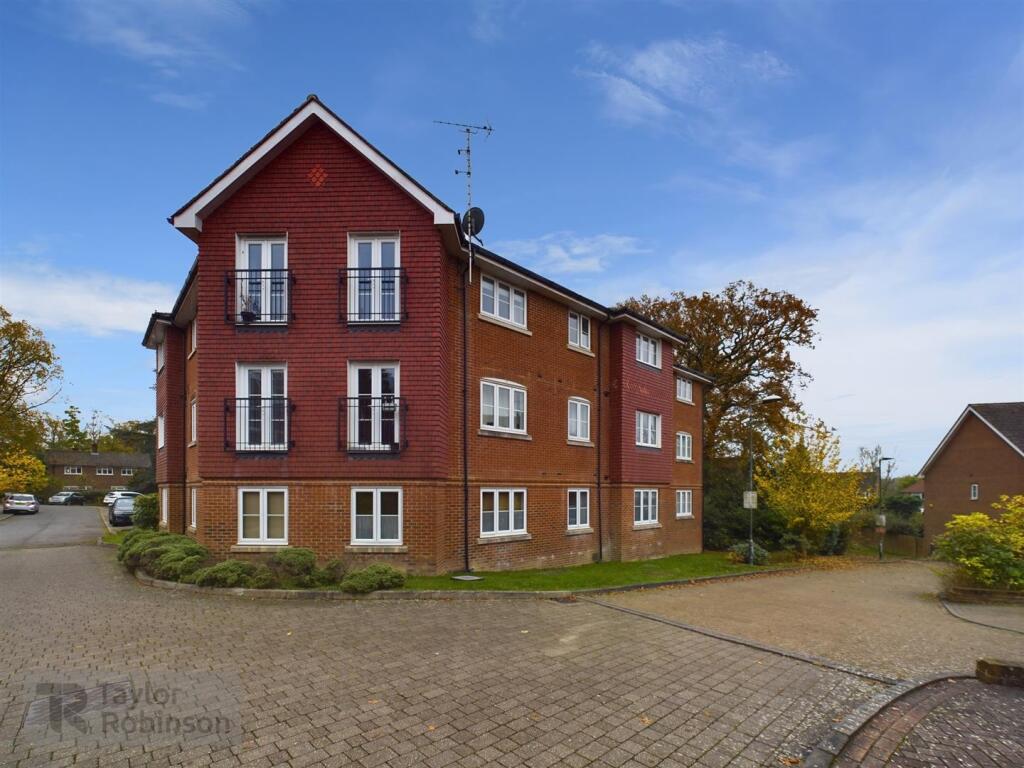 Main image of property: Lindisfarne House, Southgate, Crawley, West Sussex. RH11 8ZN