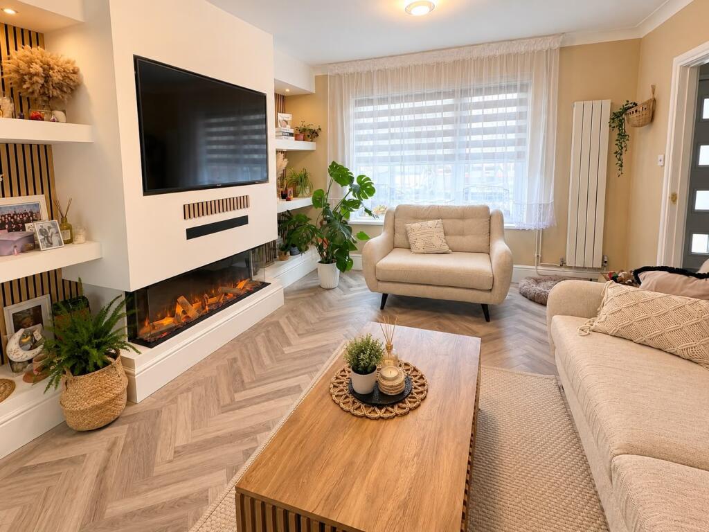 House in Swindon, Haydon Wick - View 4