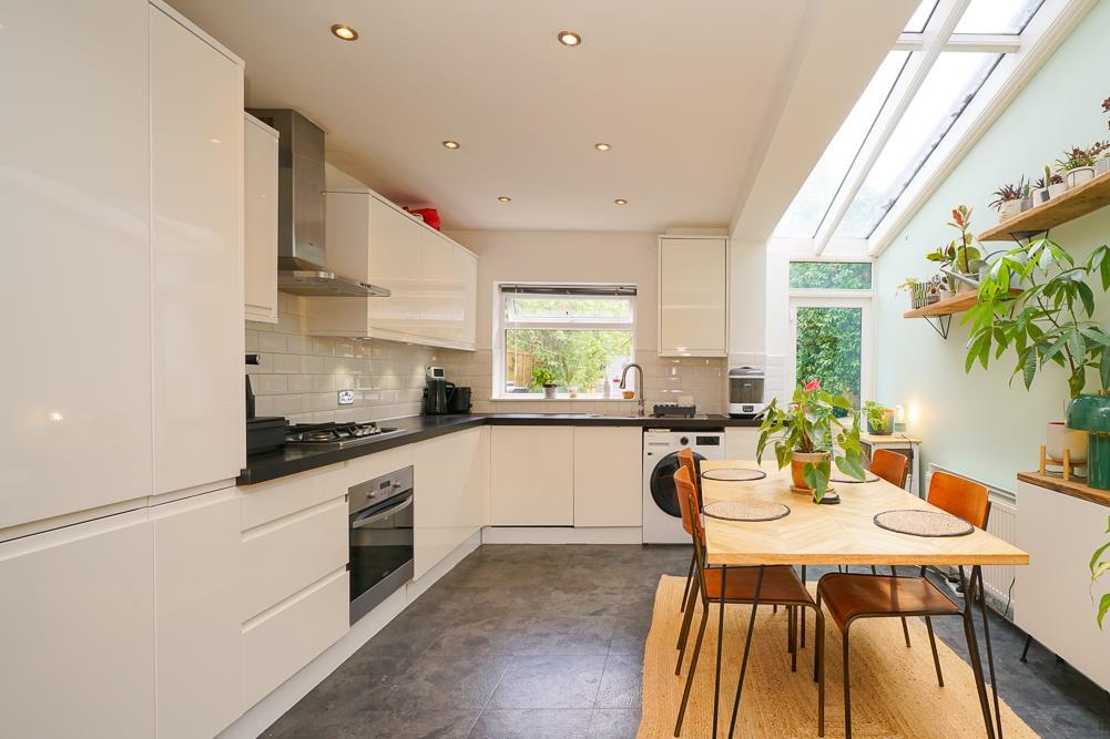 Heath Road, St. Albans - View 3