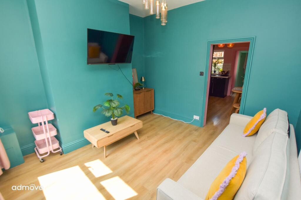 House in Trafford, Broadheath - View 2
