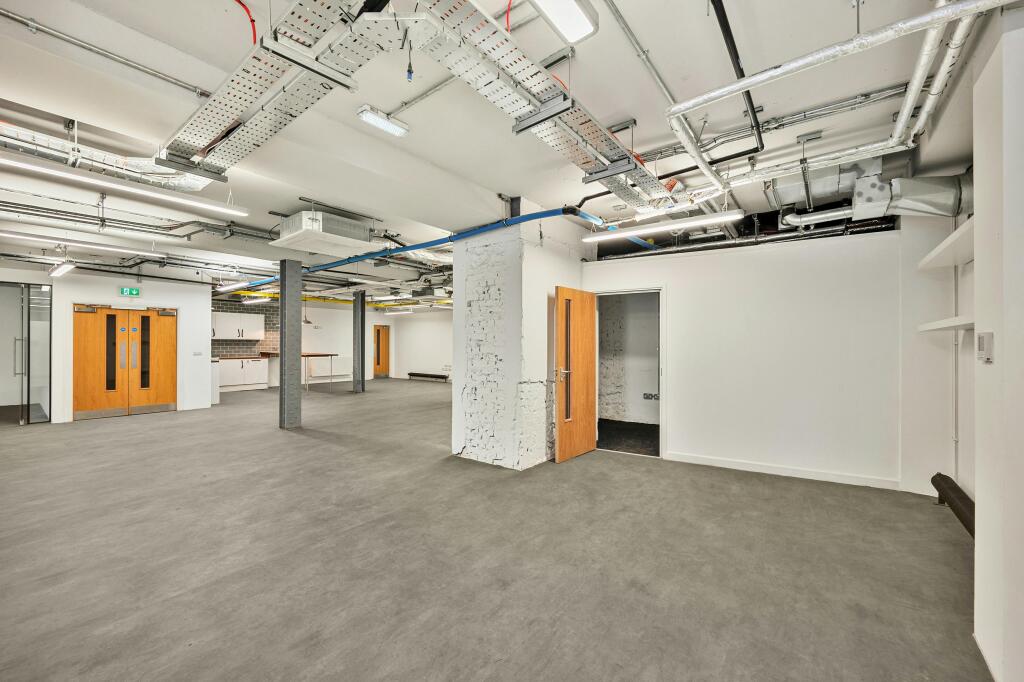 Hall 5.jpg