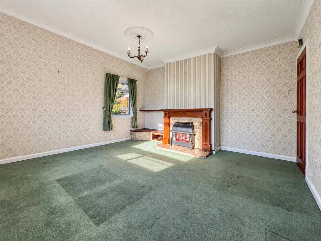 House in Newcastle-under-Lyme, The Westlands - View 4