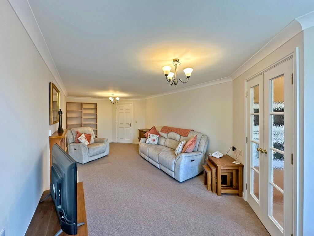 Wombrook Court, Wombourne, WV5 photo 4