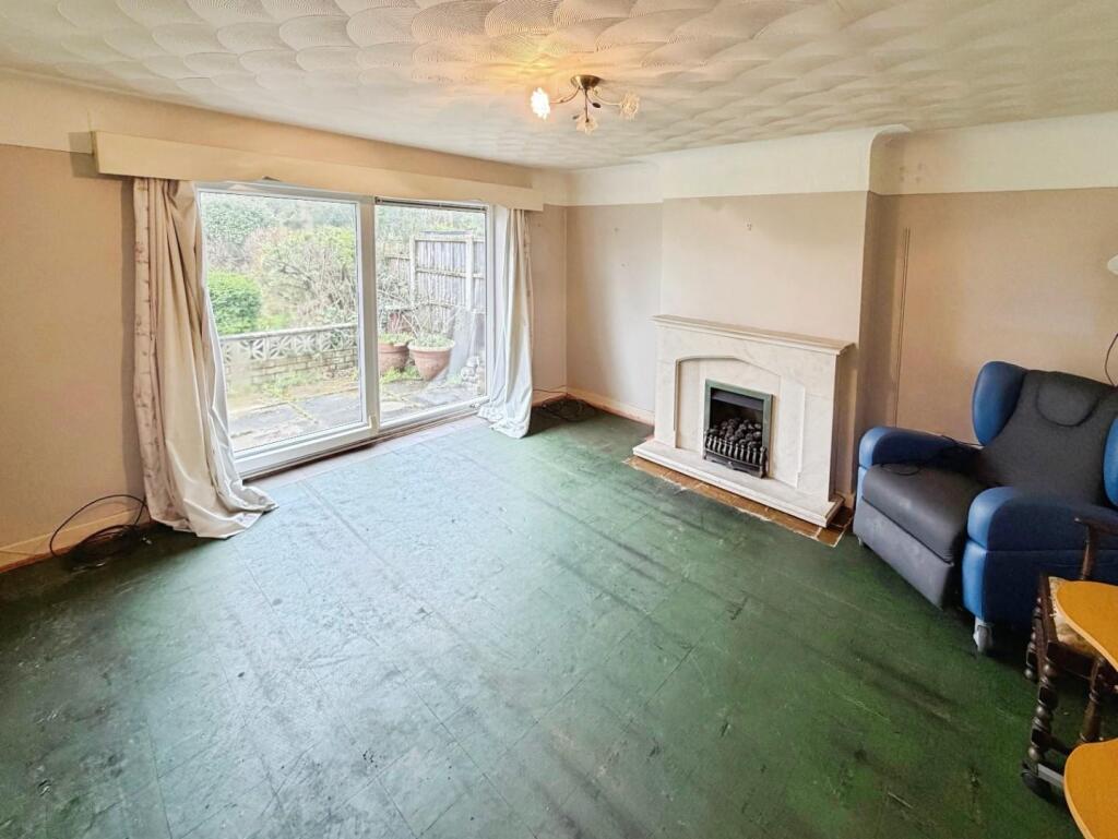House in Childer Thornton, Ellesmere Port - View 4