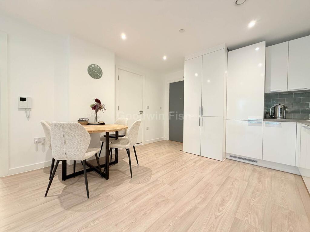 Apartment in Salford, Greater Manchester - View 5