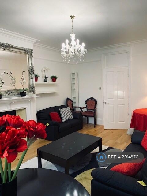 3 bedroom flat for rent