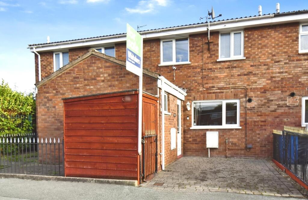 Main image of property: Curlew Close, Off Kestral Avenue, Hull