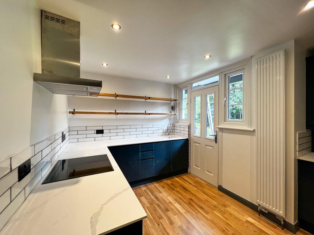 Apartment in Twickenham - View 5