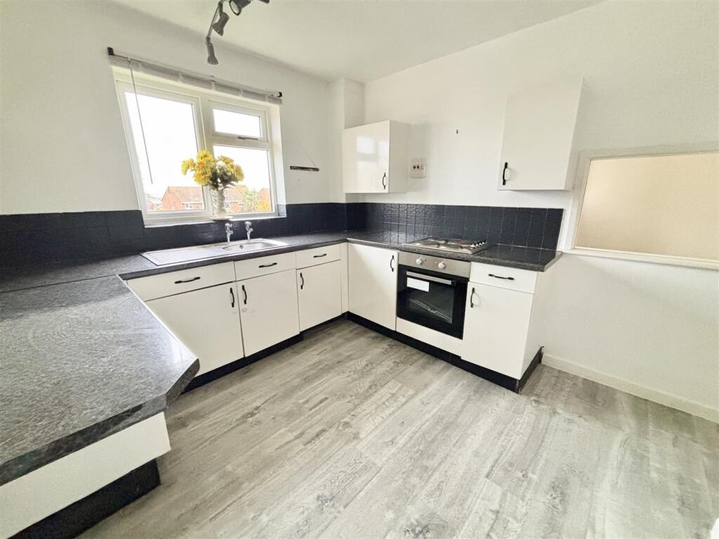 Apartment in Poole - View 5