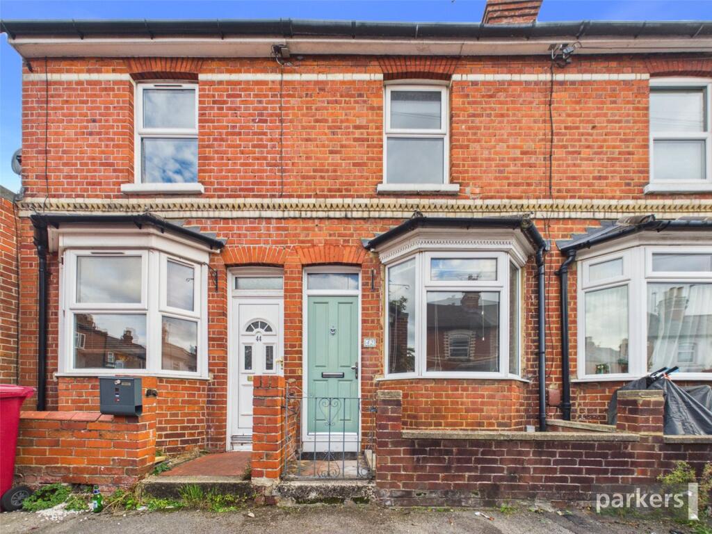 3-bed terraced on Clarendon Road, Reading, Berkshire, RG6, £310,000