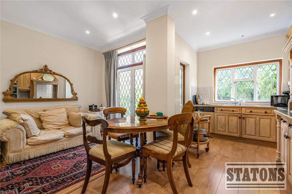House in London, Totteridge - More