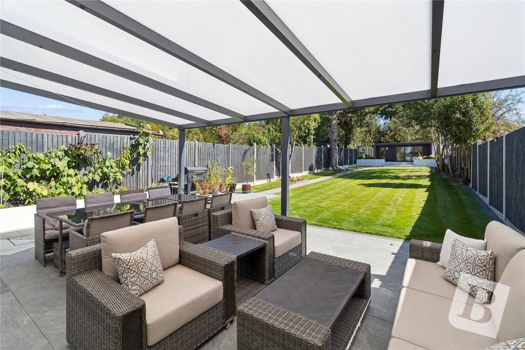 House in London - View 3