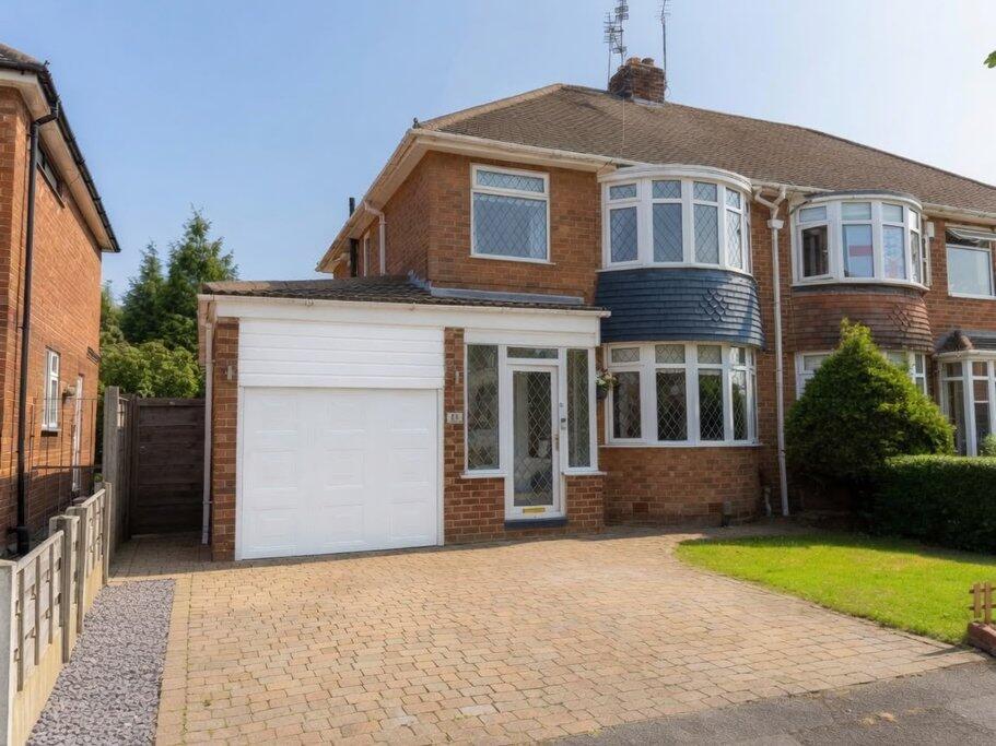 Main image of property: Coniston Drive, Handforth, Wilmslow, SK9 3NN
