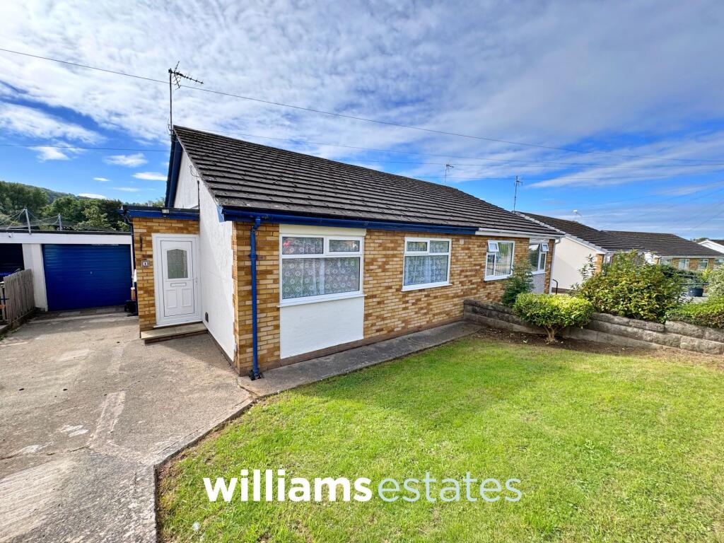2-bed bungalow on St. Chads Way, Prestatyn, LL19, £174,950
