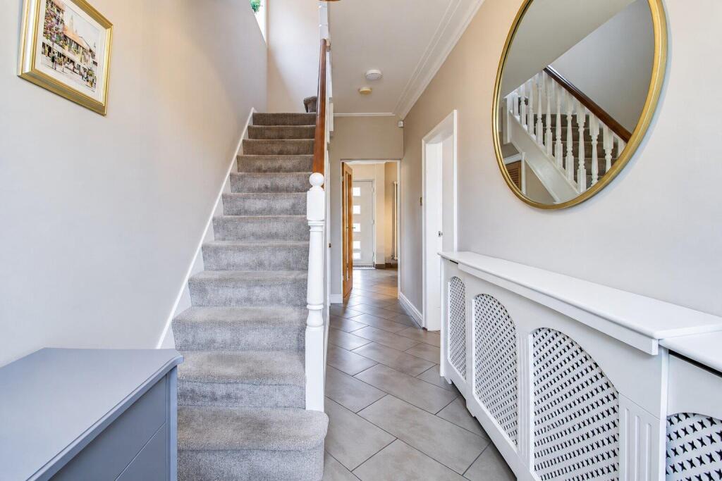 House in Wakefield, West Yorkshire - More