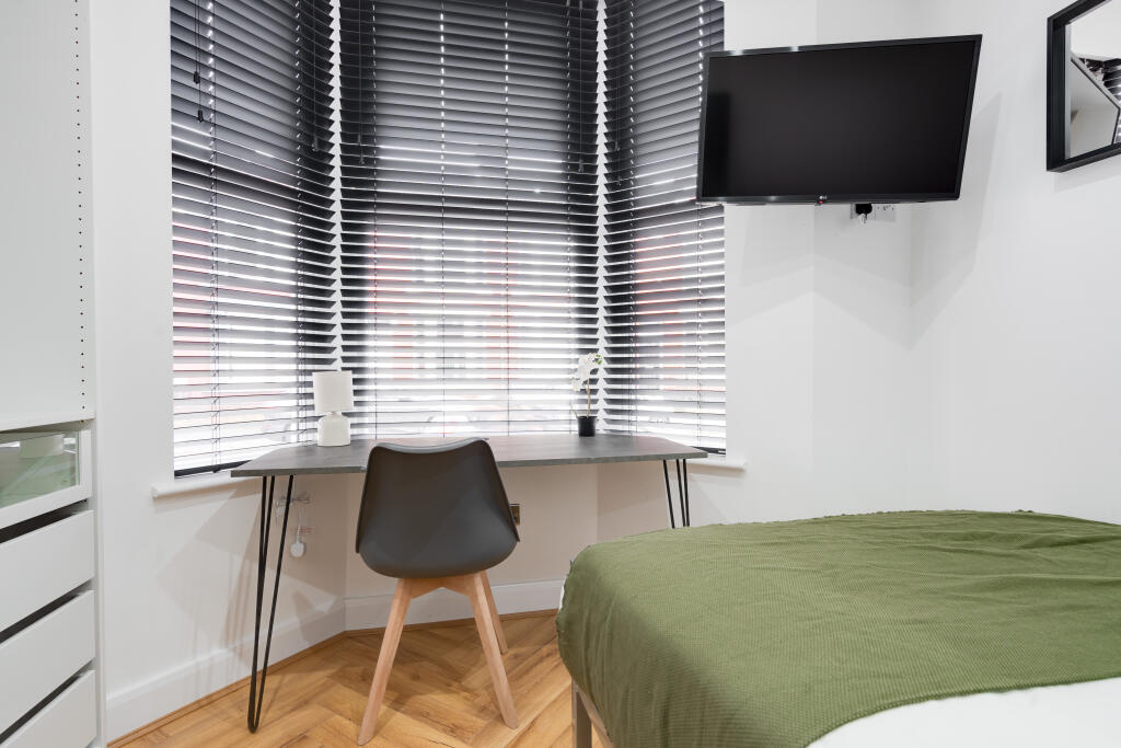 1 bedroom house share for rent