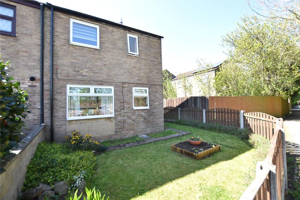 Main image of property: White Laithe Close, Leeds, West Yorkshire