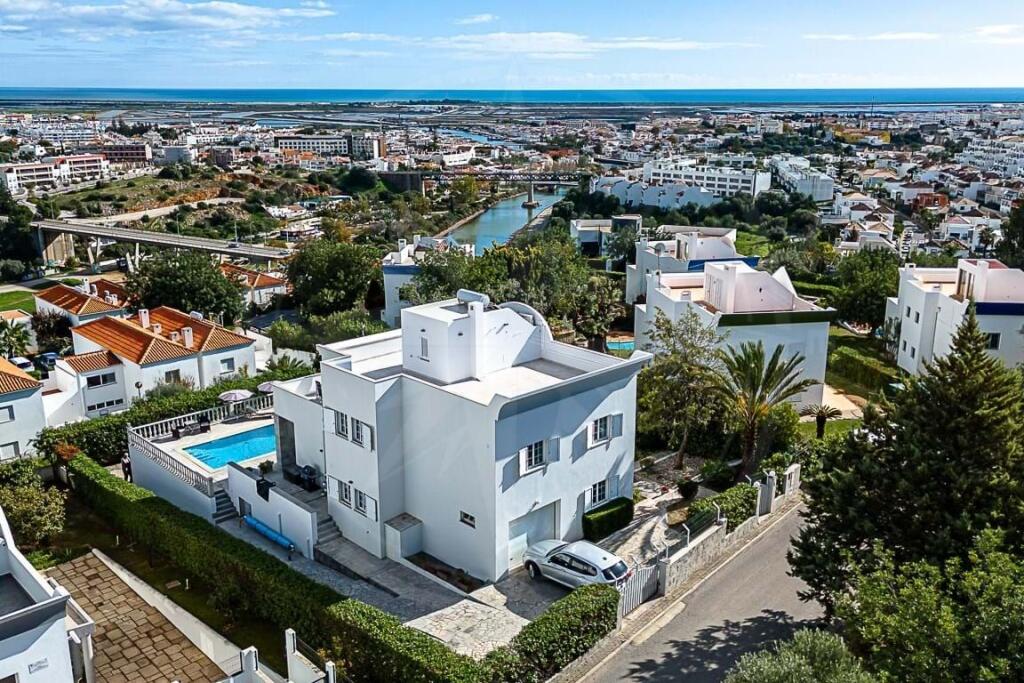 Main image of property: Algarve, Tavira (Santa Maria e Santiago)