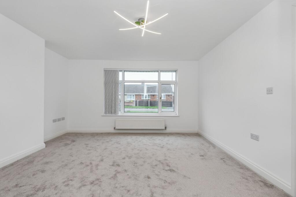 Deansfield Close, Armthorpe, DN3 photo 2