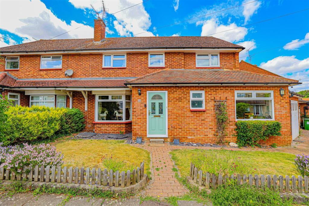 Main image of property: New Park Drive, Hemel Hempstead, HP2