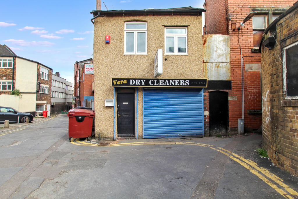 Studio house on 9 Stafford Lane, Stoke-On-Trent ST1 1JX, £15,000