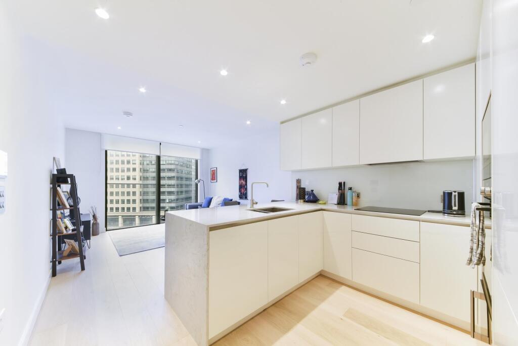 Apartment in London - View 5