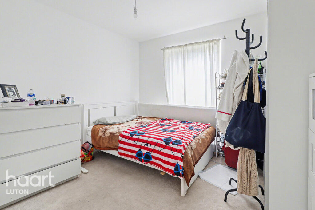 Apartment in Luton - View 5