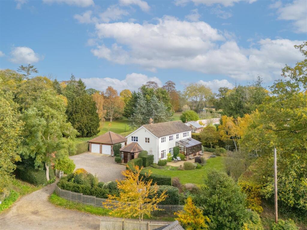 4-bed detached on Snakes Lane, Geldeston, Beccles, £675,000