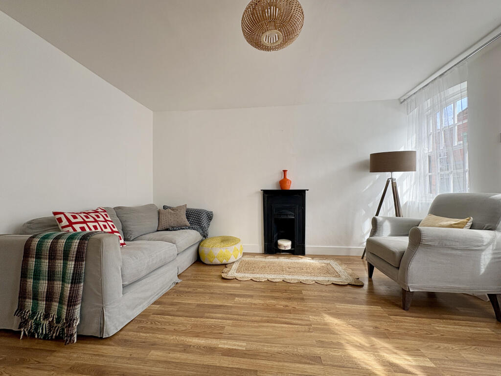 2 Rainbow Street, West Place,  Leominster photo 2