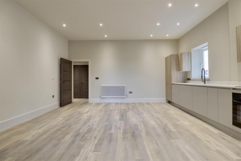 Apartment in Portsmouth - More