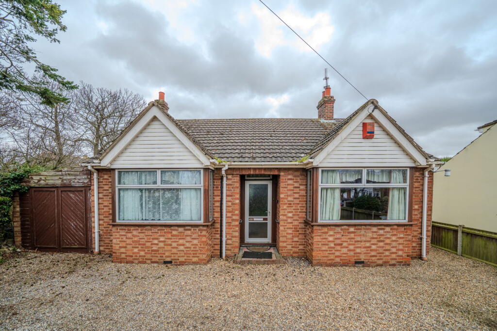 Gorleston Road, Lowestoft, NR32 3AF photo 2