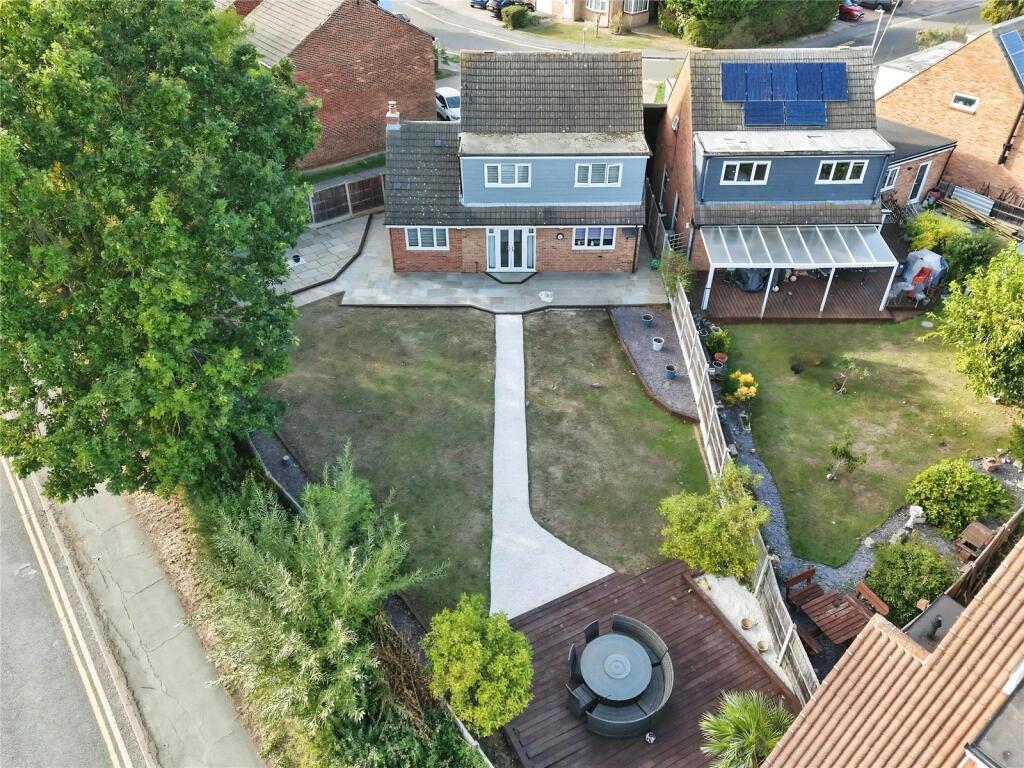 House in Basildon, Essex - View 2