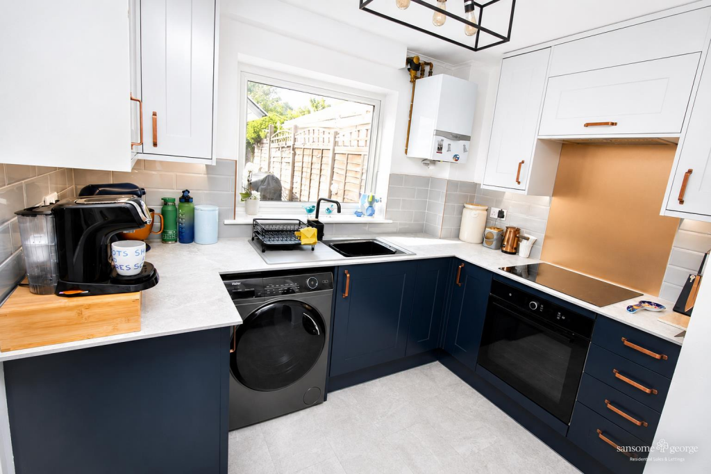 House in Purley on Thames, West Berkshire - View 3