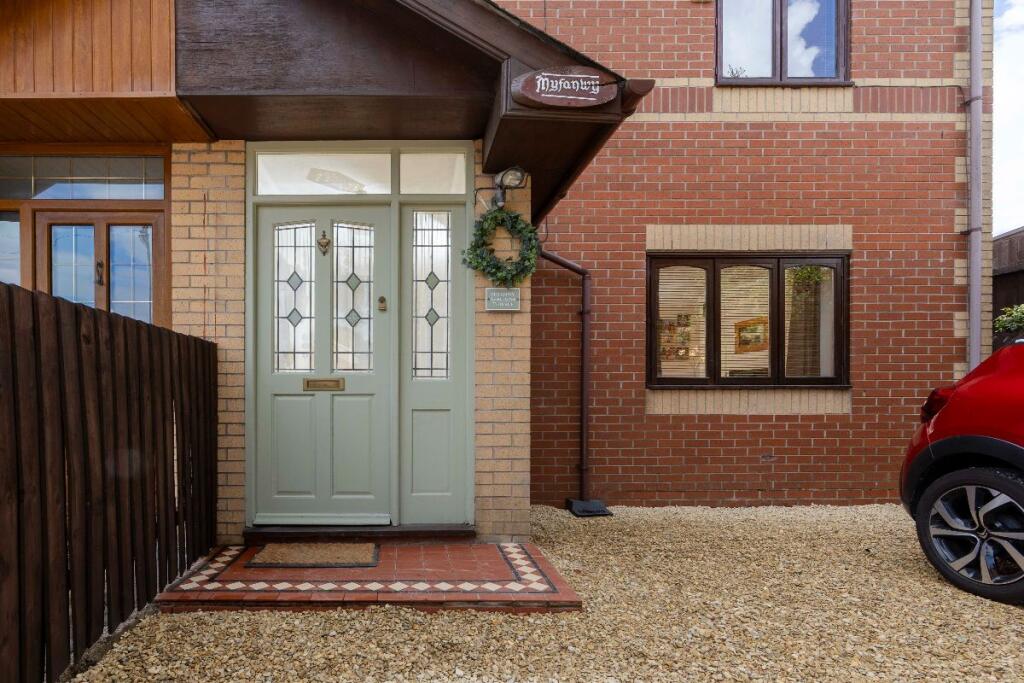Myfanwy, Ashgrove Terrace, Nelson, Treharris photo 4