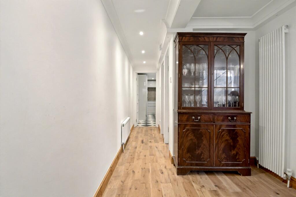 Apartment in London - More