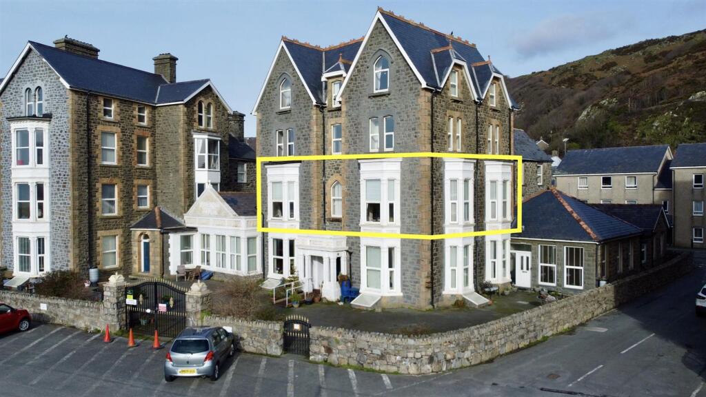 Main image of property: Marine Parade, Marine Court Marine Parade, LL42