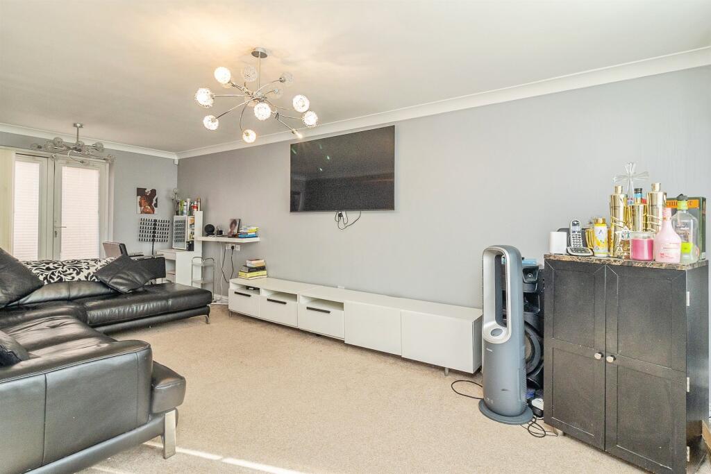 House in Woburn Sands, City of Milton Keynes - More