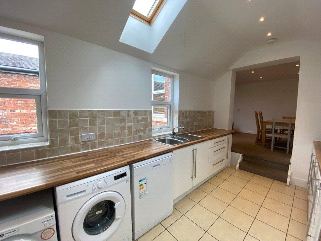 Apartment in Newcastle upon Tyne - View 3